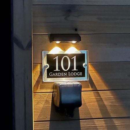 Craig-Y-Dderwen Riverside Hotel ベトウス・ア・コーエド エクステリア 写真
