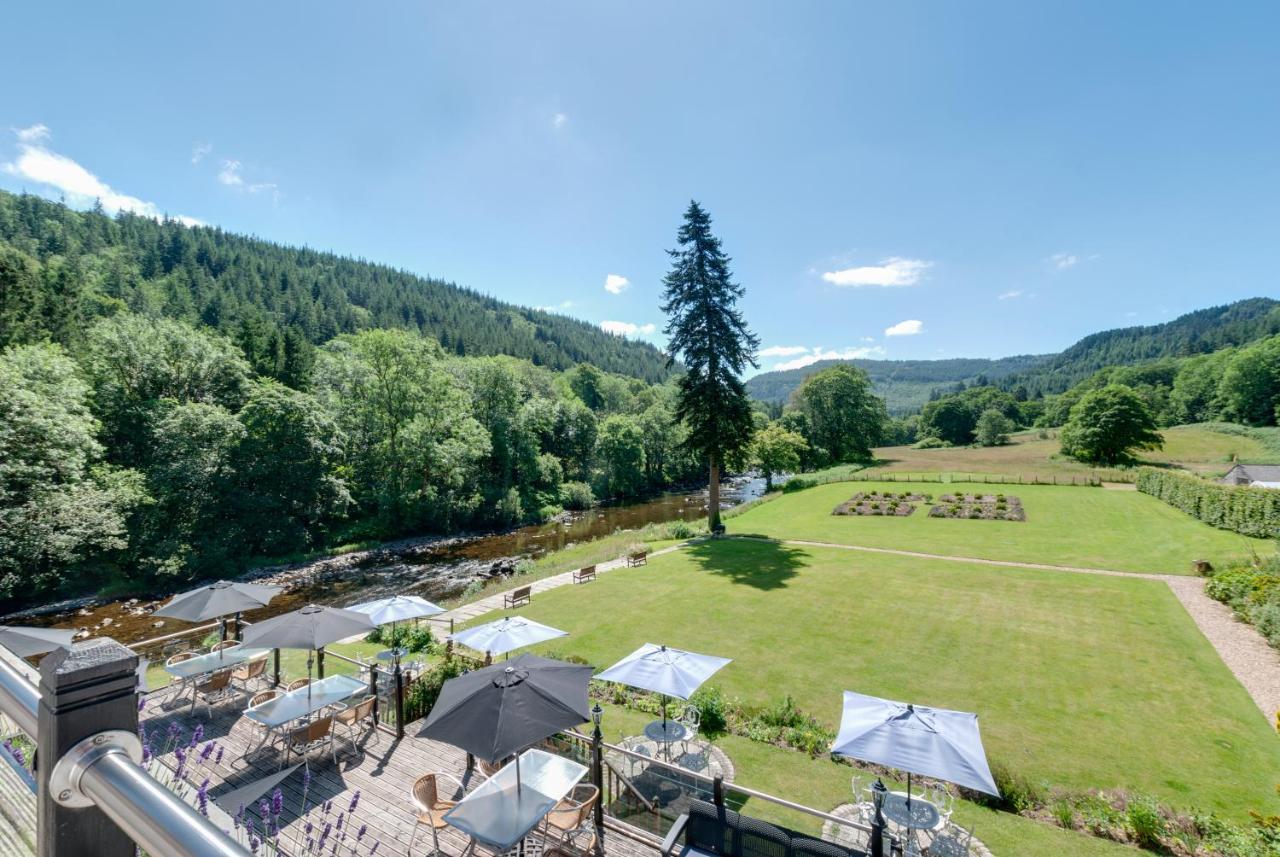 Craig-Y-Dderwen Riverside Hotel ベトウス・ア・コーエド エクステリア 写真