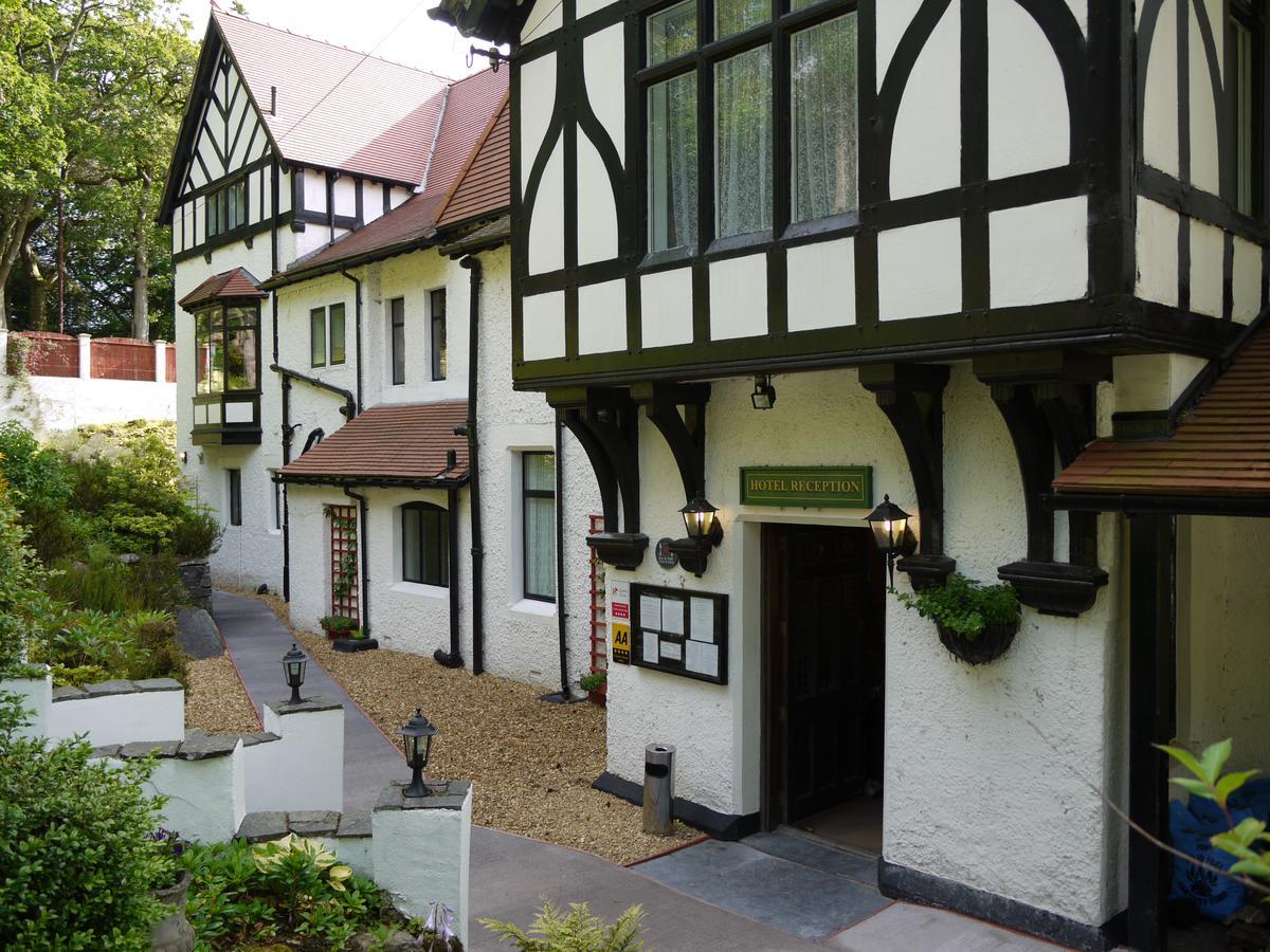 Craig-Y-Dderwen Riverside Hotel ベトウス・ア・コーエド エクステリア 写真